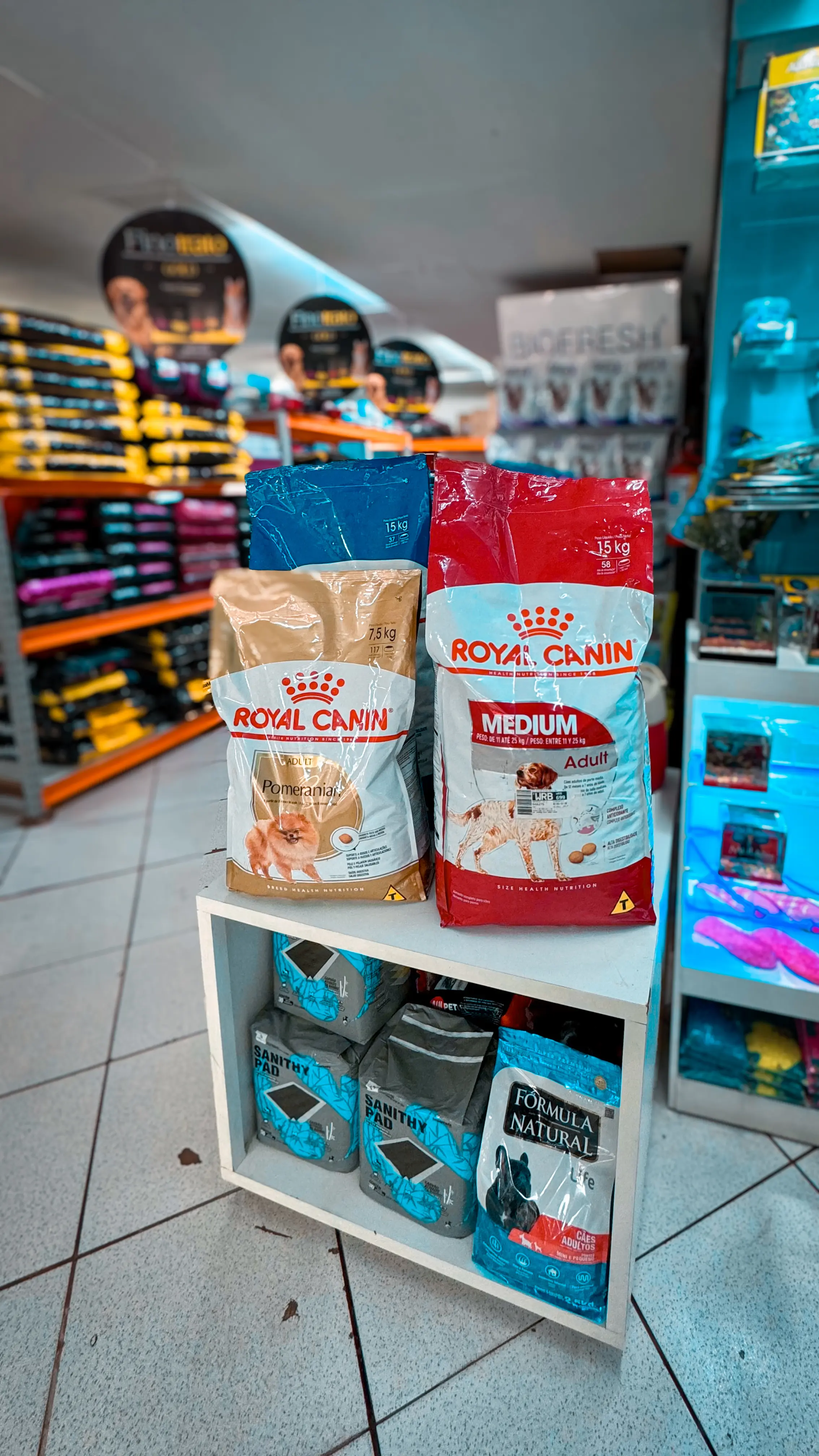 Rações Royal Canin em destaque na loja